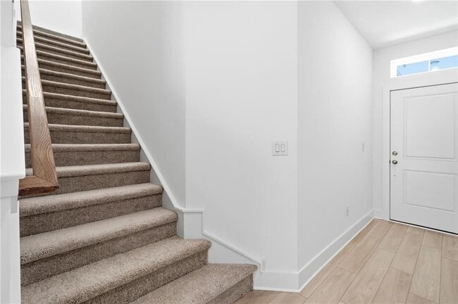 187 Redbud Rd in Canton, GA - Foto de edificio - Building Photo