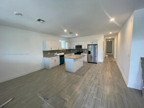 1961 NW 25th Ave in Miami, FL - Building Photo - Building Photo