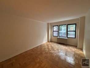 EAST 63 STREET in New York, NY - Building Photo - Building Photo