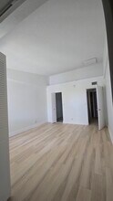 611 Lyons Rd in Coconut Creek, FL - Building Photo - Building Photo