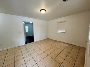 364 E 7th St in Fayetteville, AR - Building Photo - Building Photo