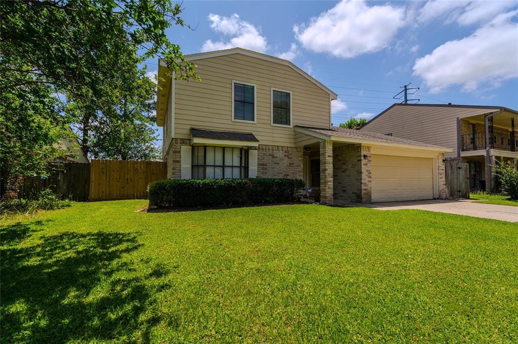 4239 Southchase Ln in Houston, TX - Building Photo