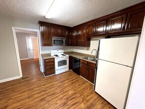 1022 Cherry Hills Ct in Athens, GA - Building Photo - Building Photo