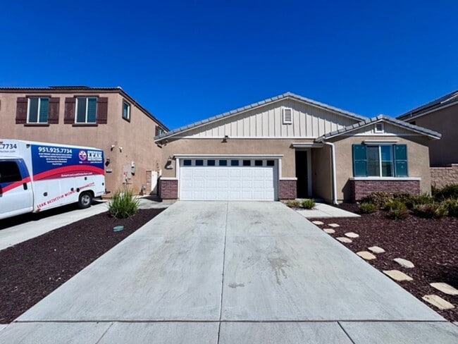 27082 Nolana Wy