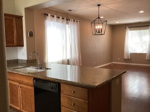 3442 N Leanna Ave in Fresno, CA - Building Photo - Building Photo