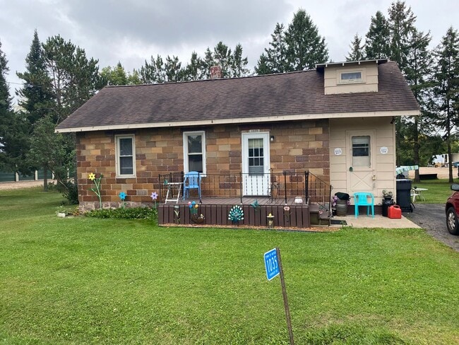 property at 1035 Forrest Ave