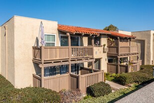 Monterey Villas in Santa Ana, CA - Building Photo
