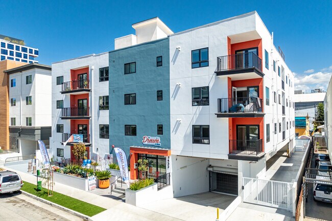 The Dream on Tamarind in Los Angeles, CA - Building Photo - Building Photo