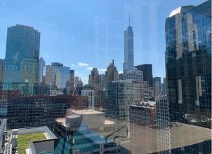 233 E Erie St in Chicago, IL - Foto de edificio - Building Photo