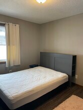 5665 Wood Duck Cir, Unit Main level in Excelsior, MN - Building Photo - Building Photo