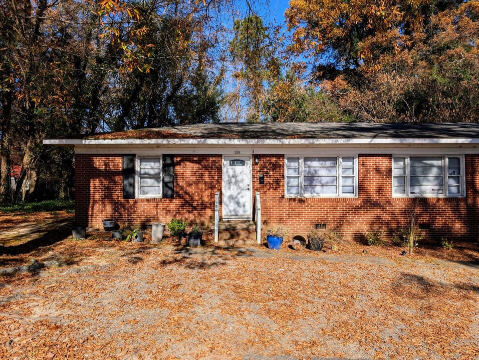 209 E Weatherspoon St in Sanford, NC - Building Photo