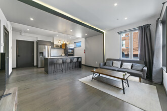 441 N 35th St in Philadelphia, PA - Building Photo - Building Photo