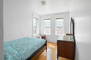 47 Park Vale Ave in Boston, MA - Building Photo