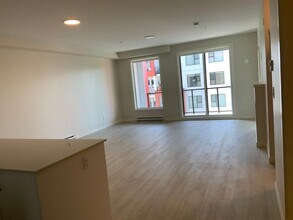 810-810 Orono Ave in Langford, BC - Building Photo - Building Photo