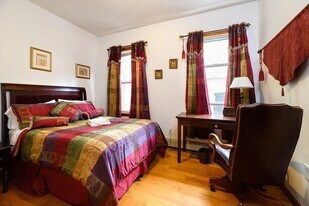 469 Windsor St, Unit 1 in Cambridge, MA - Building Photo