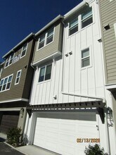 347 Semillon Ln in Santa Rosa, CA - Building Photo - Building Photo