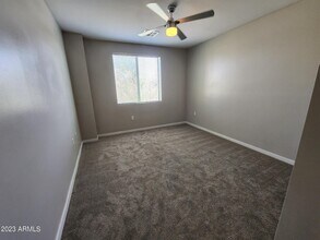 200 E Thomas Rd in Phoenix, AZ - Building Photo - Building Photo