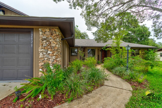 2025 Willow Oak Dr in Edgewater, FL - Building Photo - Building Photo