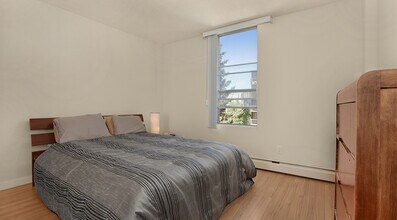 725-715 15 Ave SW in Calgary, AB - Building Photo - Building Photo