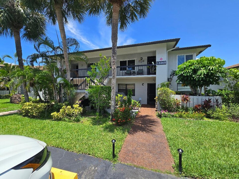 5680 Princess Palm Ct in Delray Beach, FL - Foto de edificio