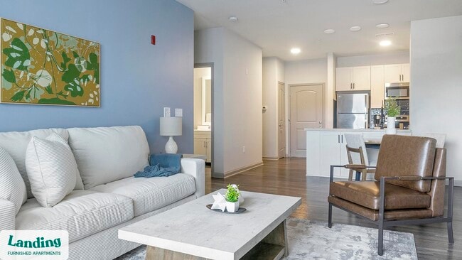 900 E Six Forks Rd in Raleigh, NC - Building Photo - Building Photo