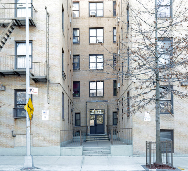 21 W Mosholu N in Bronx, NY - Foto de edificio - Building Photo