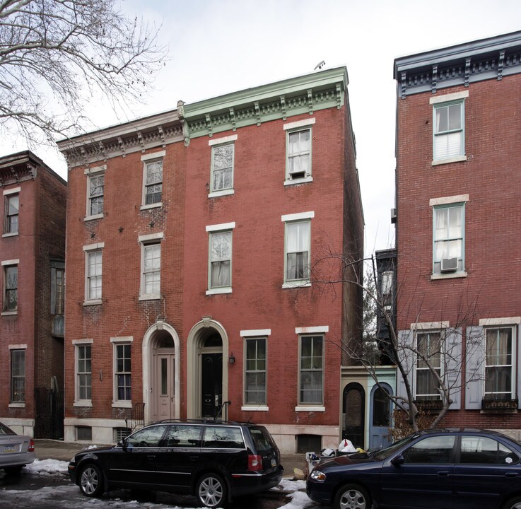 2009 Mount Vernon St in Philadelphia, PA - Foto de edificio