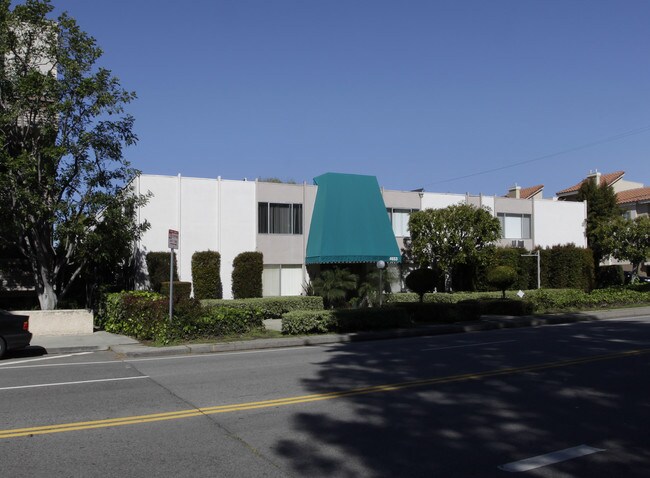 4653 Fulton Ave in Sherman Oaks, CA - Building Photo - Building Photo