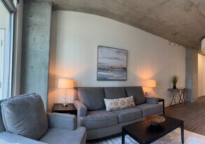 300 S Church St in Charlotte, NC - Building Photo