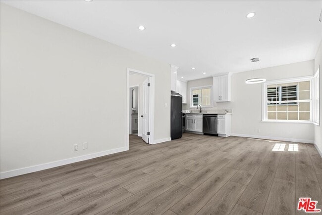 1165 Stanford St in Santa Monica, CA - Building Photo - Building Photo