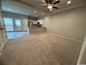 4138 Swans Landing in San Antonio, TX - Building Photo - Building Photo