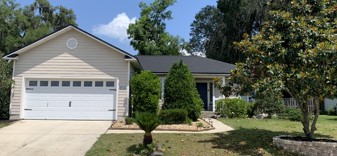 12253 NW 158th St in Alachua, FL - Foto de edificio