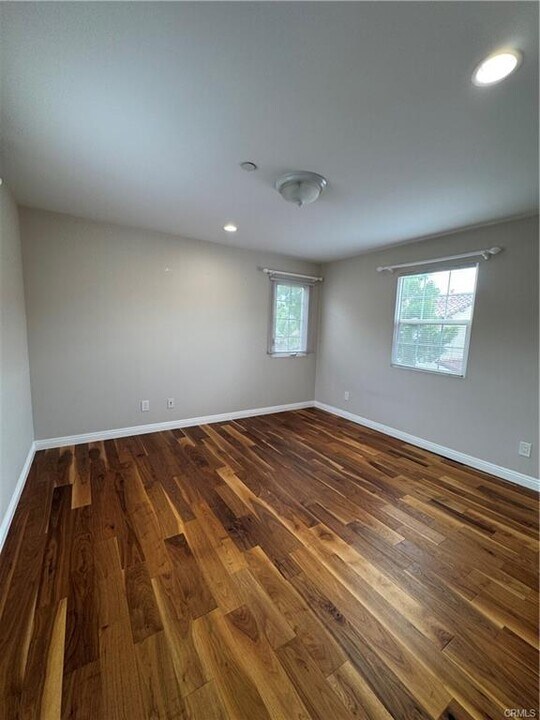 85 Canyoncrest in Irvine, CA - Building Photo