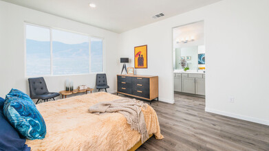 Summit Ridge Townhomes in Reno, NV - Building Photo - Interior Photo