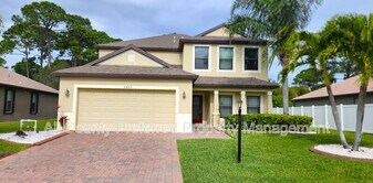 2402 Okalani St in Melbourne, FL - Building Photo