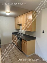 3720 W Benjamin Holt Dr in Stockton, CA - Building Photo - Building Photo