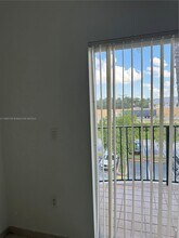7330 NW 114th Ave in Doral, FL - Building Photo - Building Photo