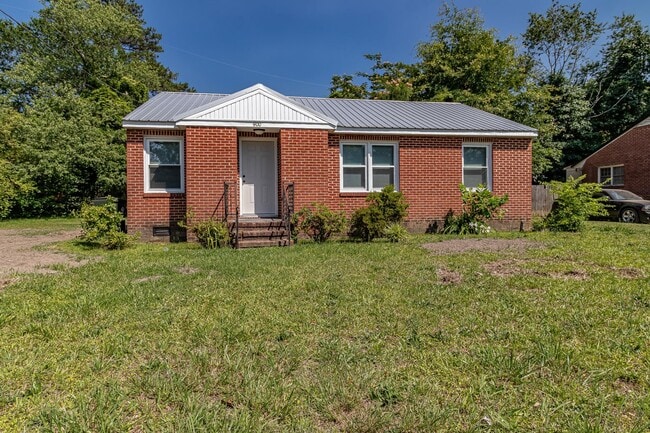 property at 900 S Best St