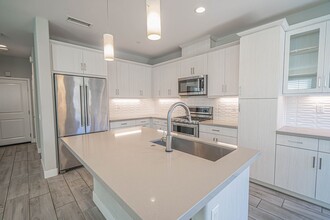 28602 Jardineras Dr in Santa Clarita, CA - Building Photo - Building Photo
