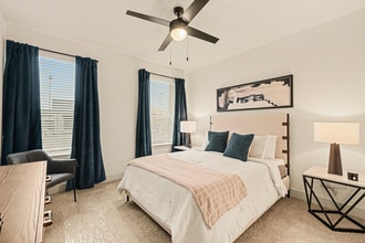 Paragon Ranch in Blue Ash, OH - Building Photo - Building Photo