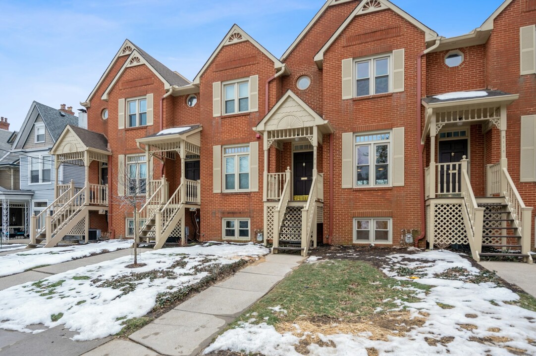 2120 Alpine Pl in Cincinnati, OH - Building Photo