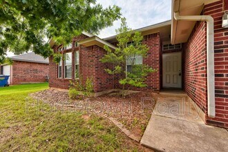 720 E Elder Ln in Mustang, OK - Building Photo - Building Photo
