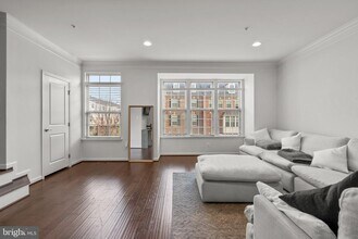 14407 Sandy Ridge Ln in Laurel, MD - Foto de edificio - Building Photo