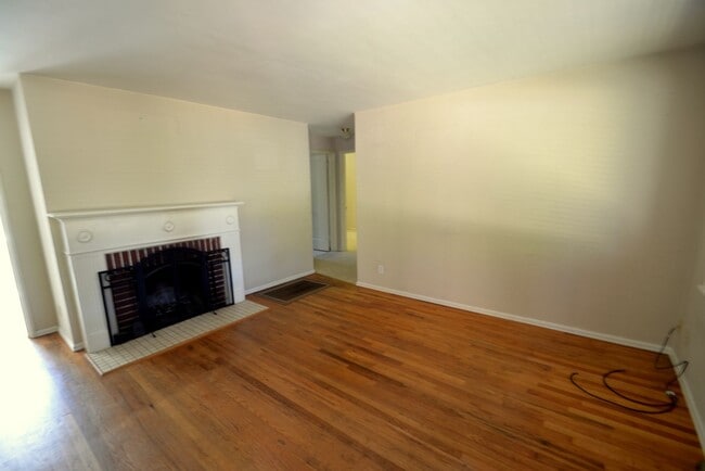 13702 Densmore Ave N in Seattle, WA - Building Photo - Building Photo