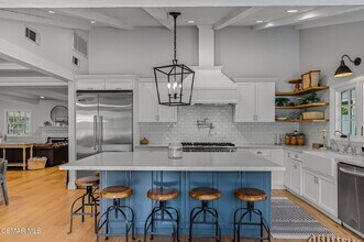 5101 Vanalden Ave in Los Angeles, CA - Building Photo - Building Photo