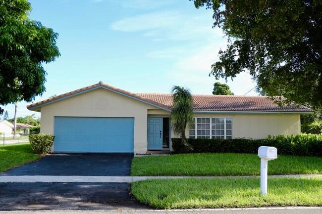 9 Burning Tree Ln in Boca Raton, FL - Building Photo - Building Photo