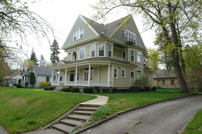 2221 W 1st Ave in Spokane, WA - Building Photo - Building Photo