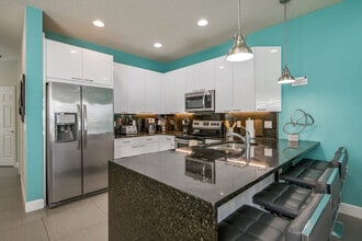 1651 Retreat Cir in Clermont, FL - Foto de edificio - Building Photo