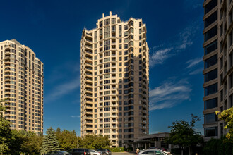 400 des Sommets in Montréal, QC - Building Photo - Building Photo