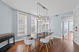 913 W Belden Ave, Unit G in Chicago, IL - Building Photo - Building Photo